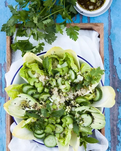 Salată verde de detoxifiere cu quinoa
