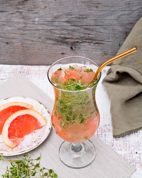 Grapefruit Fizz cu ghimbir și lămâie