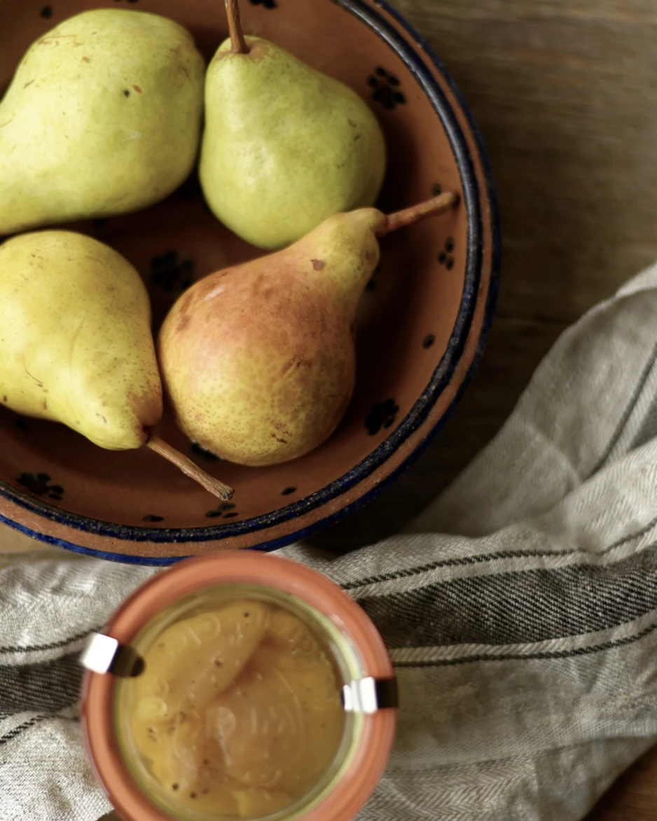 Pere Condimentate la Borcan